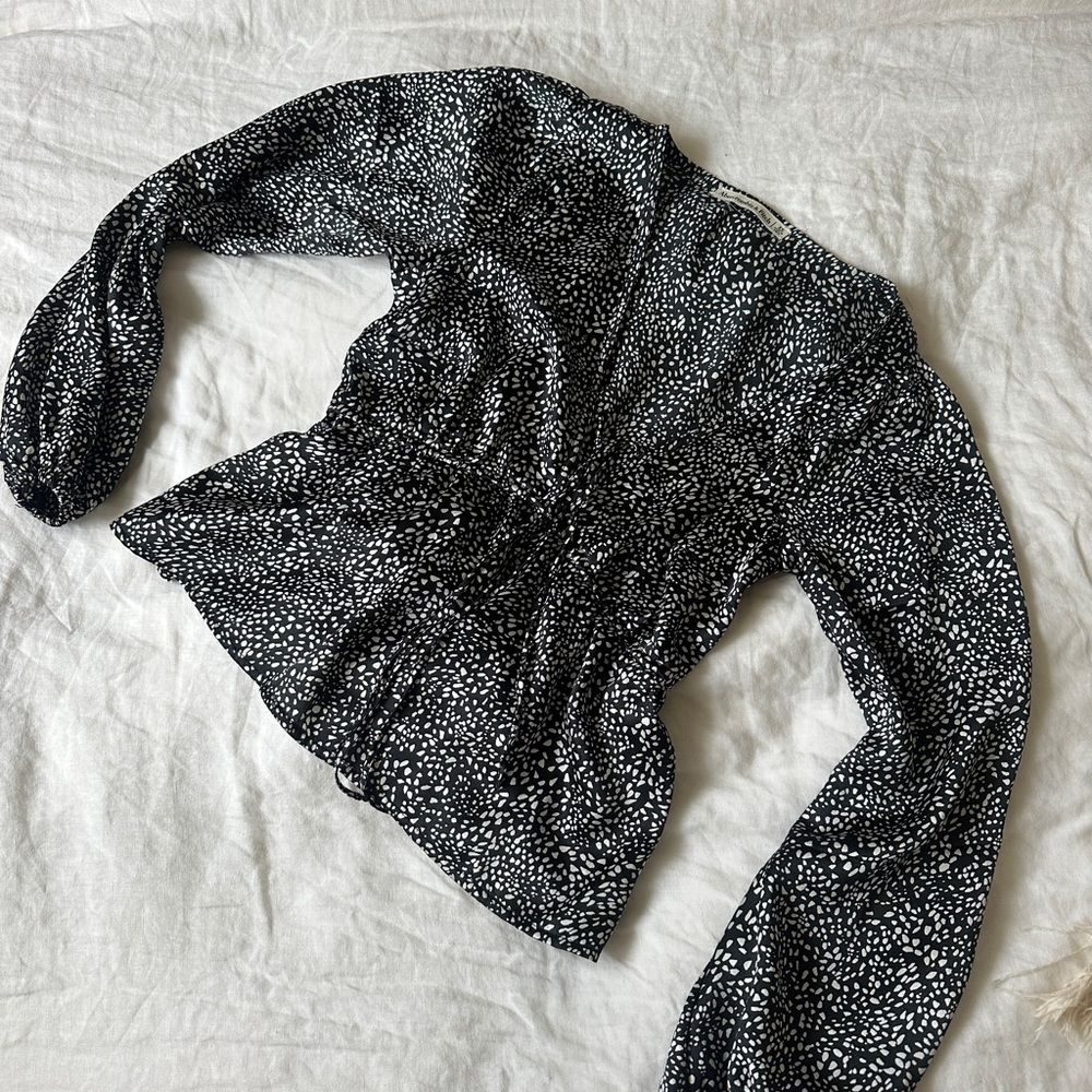 Abercrombie & fitch  cropped silk Blouse XS